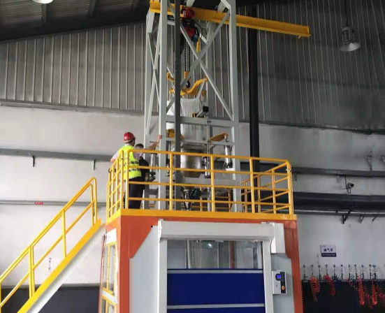 為什么說噸袋拆包機在工廠必不可少？